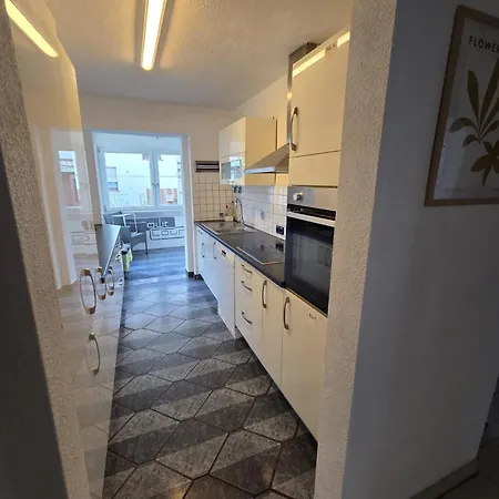 Apartment Mit Wintergarten Und Smart Tv Karlsruhe